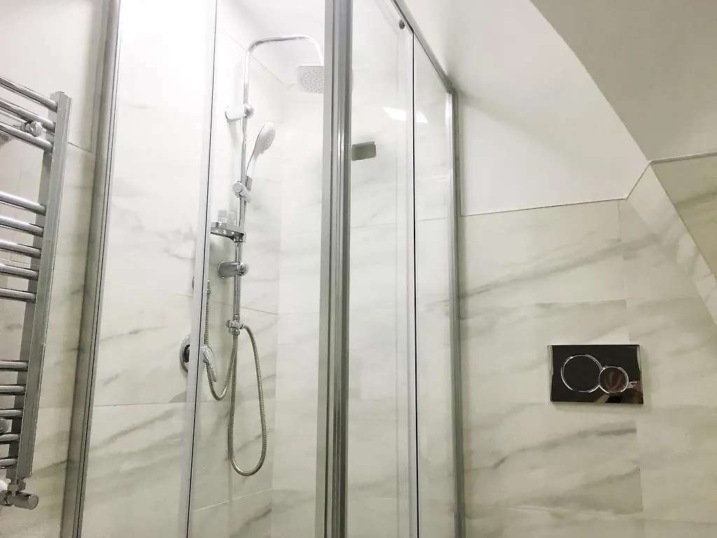 Prince Apartment - City Center Bari