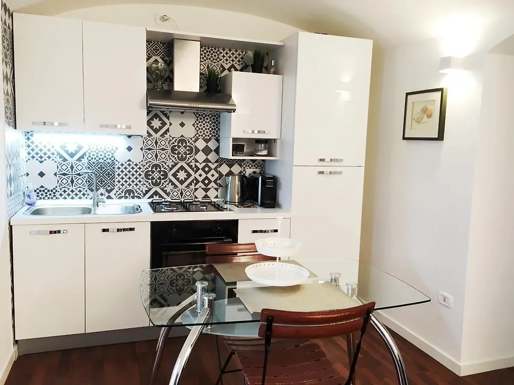 Prince Apartment - City Center Bari